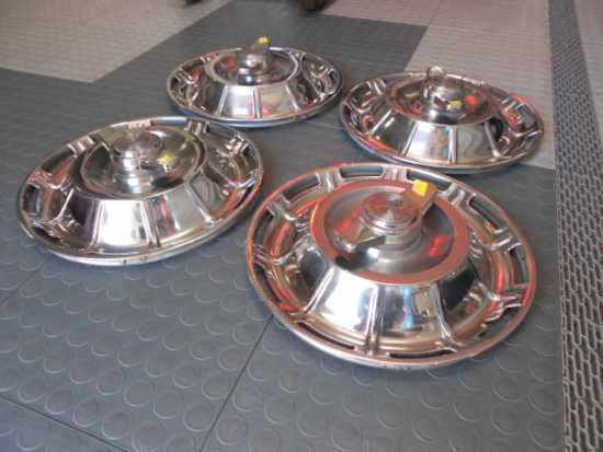 1959--1962 Corvette Hubcaps Originals